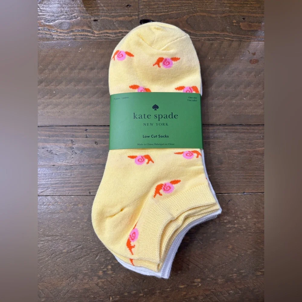 Kate Spade 3-Pack Low Cut Socks Featuring Snail Print